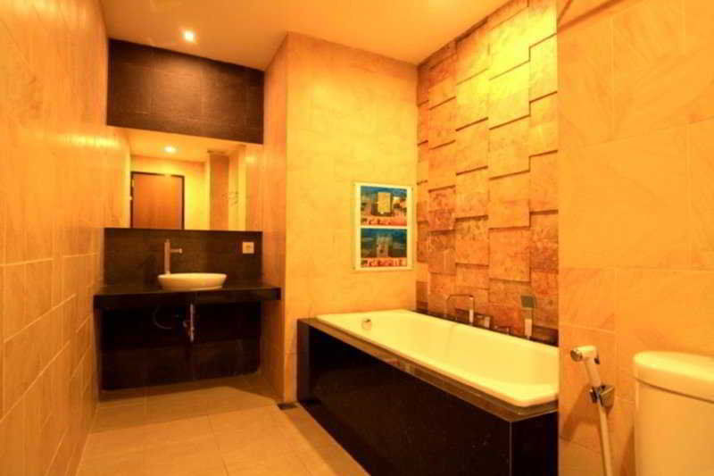 Jentra Dagen Hotel Malioboro Yogyakarta Extérieur photo